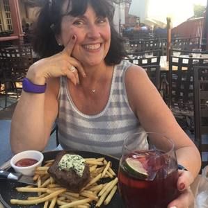 Meet your Posher, Sharon